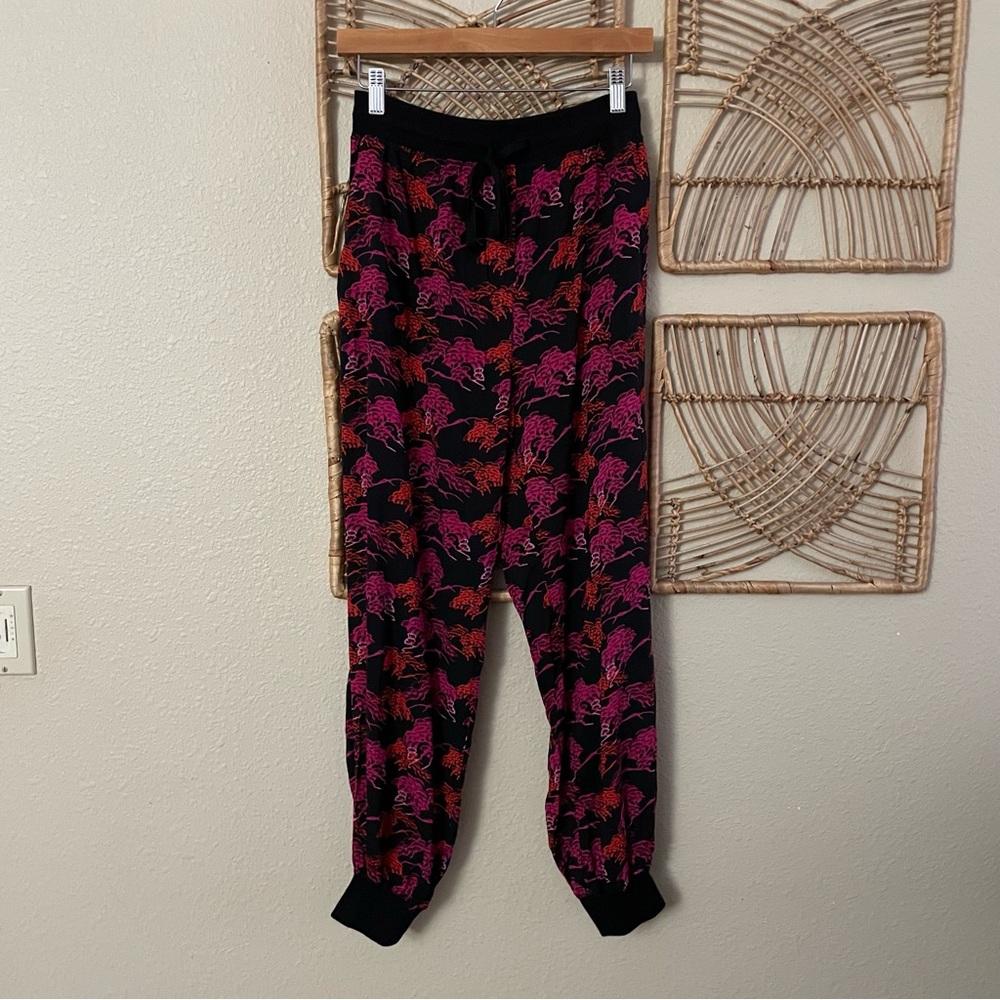 Josie Natori‎ Jogger Pajama Pants Loungewear Bonsai Asian Print Pink Black M B34